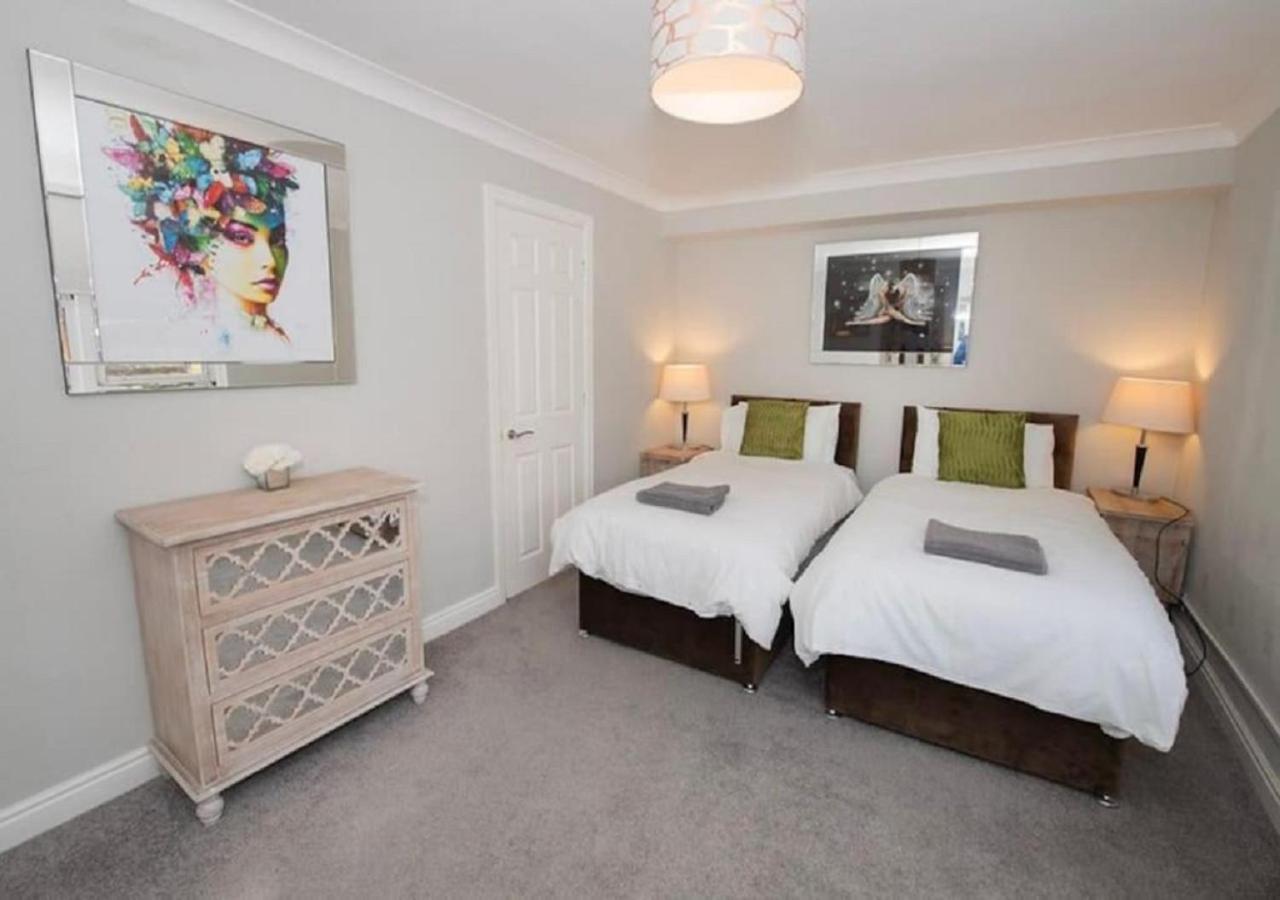 Pelican-Stylish 2-Bed Apartment Close To Beach & Town Scarborough Buitenkant foto